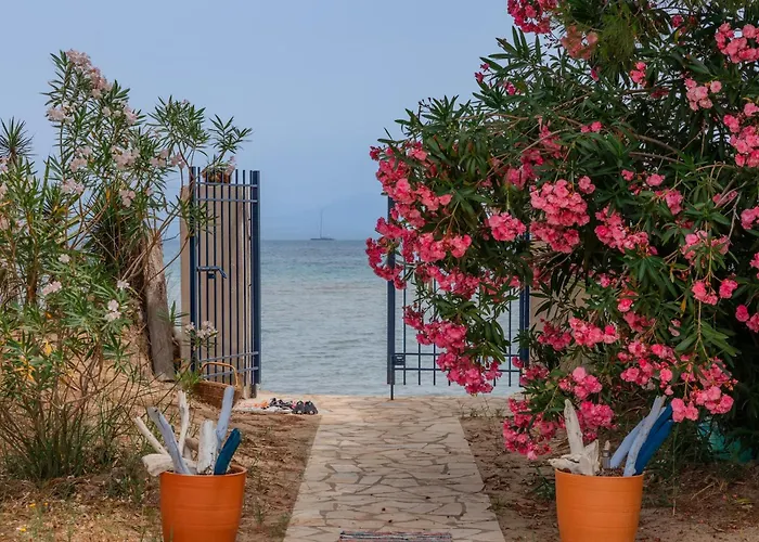 Sunrise Beach Villa, - Garden Gate Opens Onto The Beach