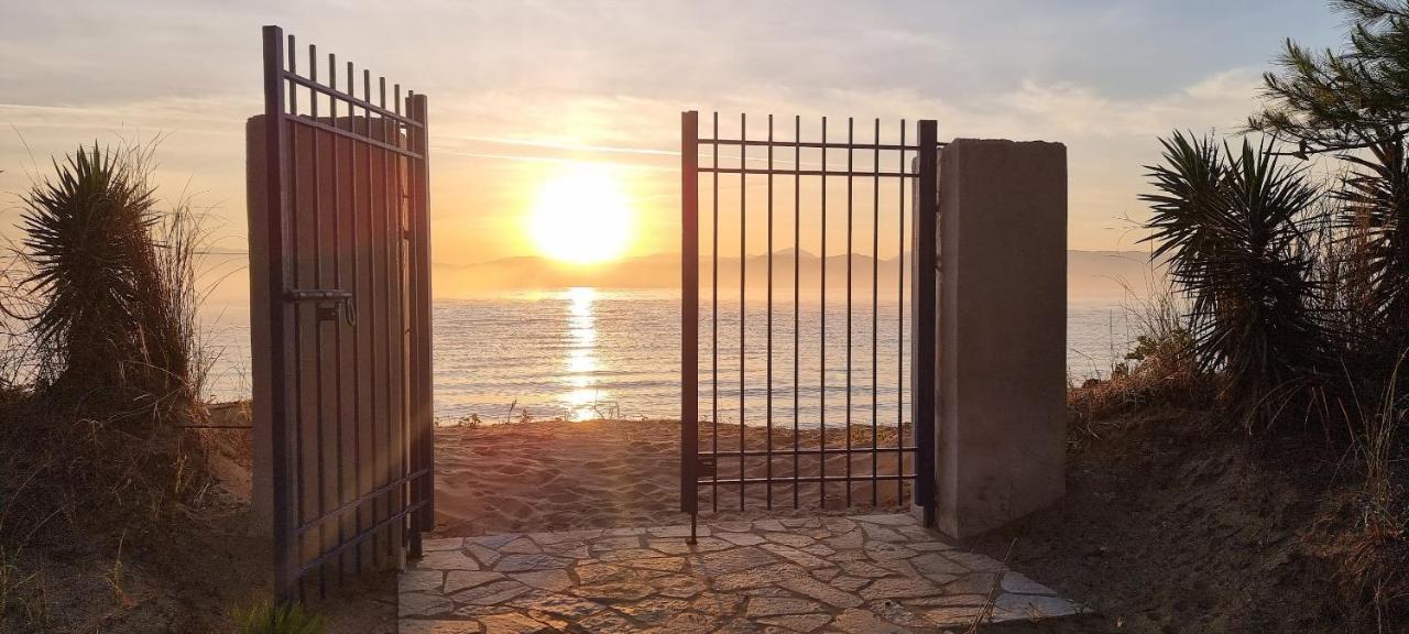 Sunrise Villa, - Garden Gate Opens Onto The Willa