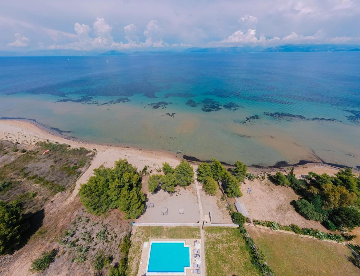 Sunrise Villa, - Garden Gate Opens Onto The Willa *