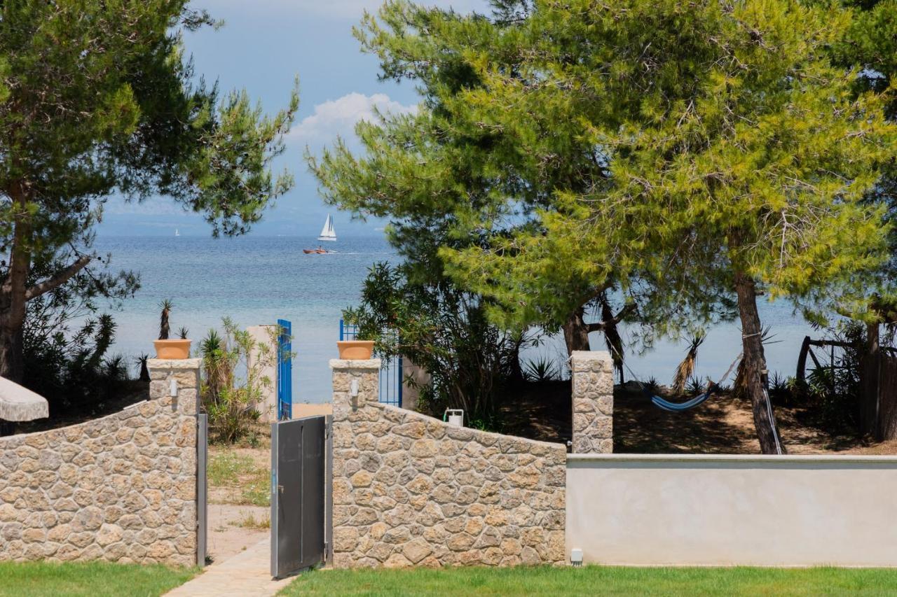 Sunrise Villa, - Garden Gate Opens Onto The *