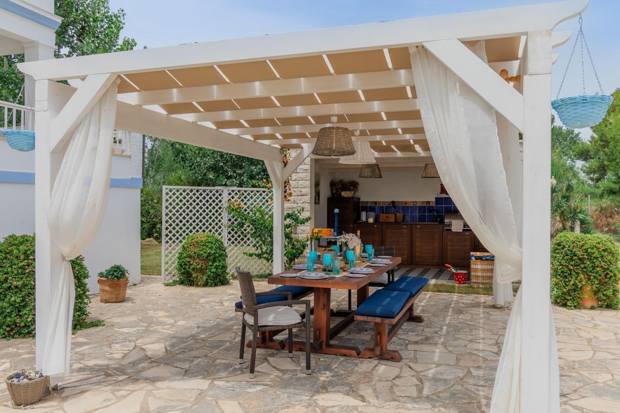 Villa Sunrise Villa, - Garden Gate Opens Onto The Potamion