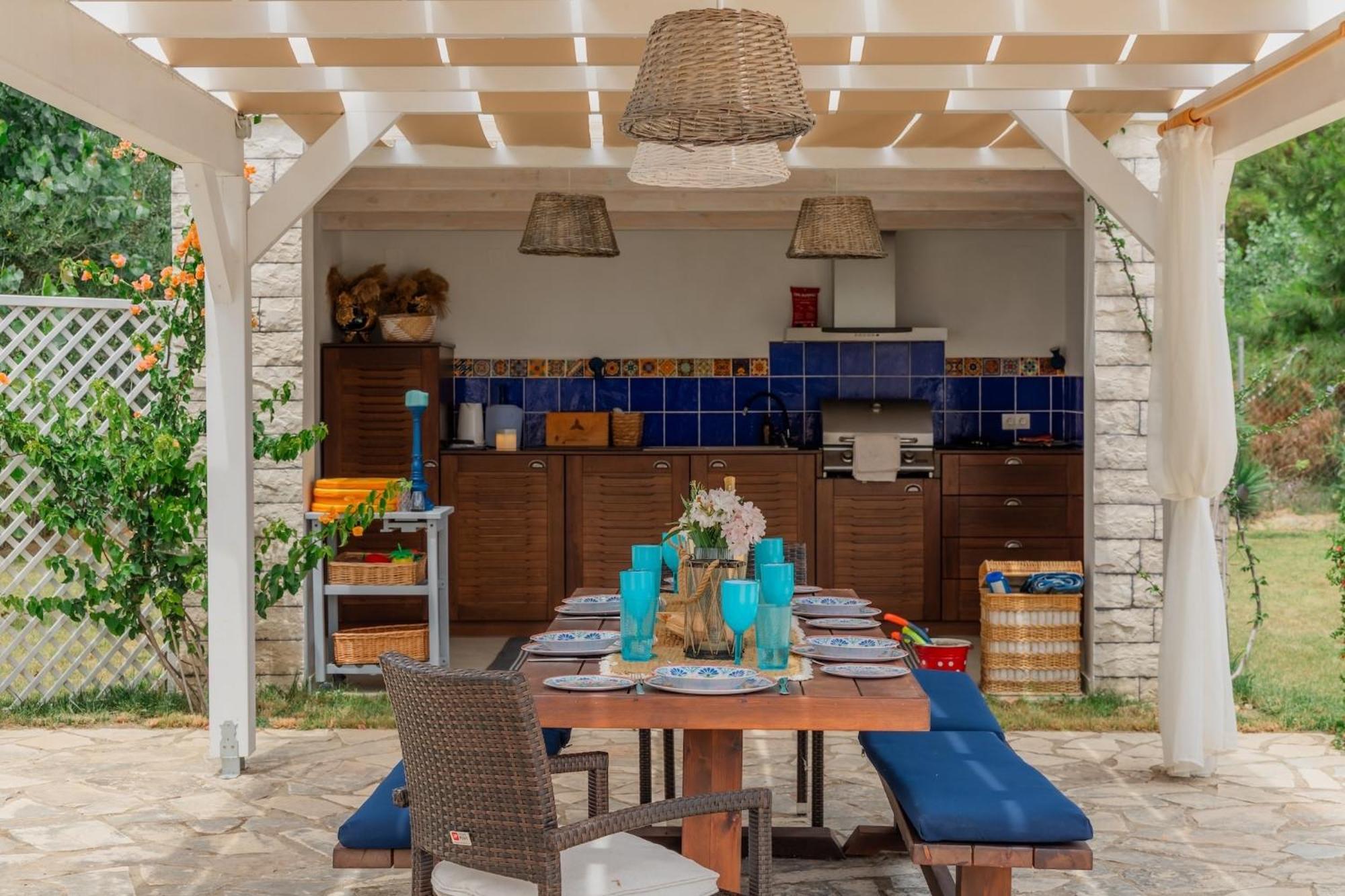 Sunrise Villa, - Garden Gate Opens Onto The *